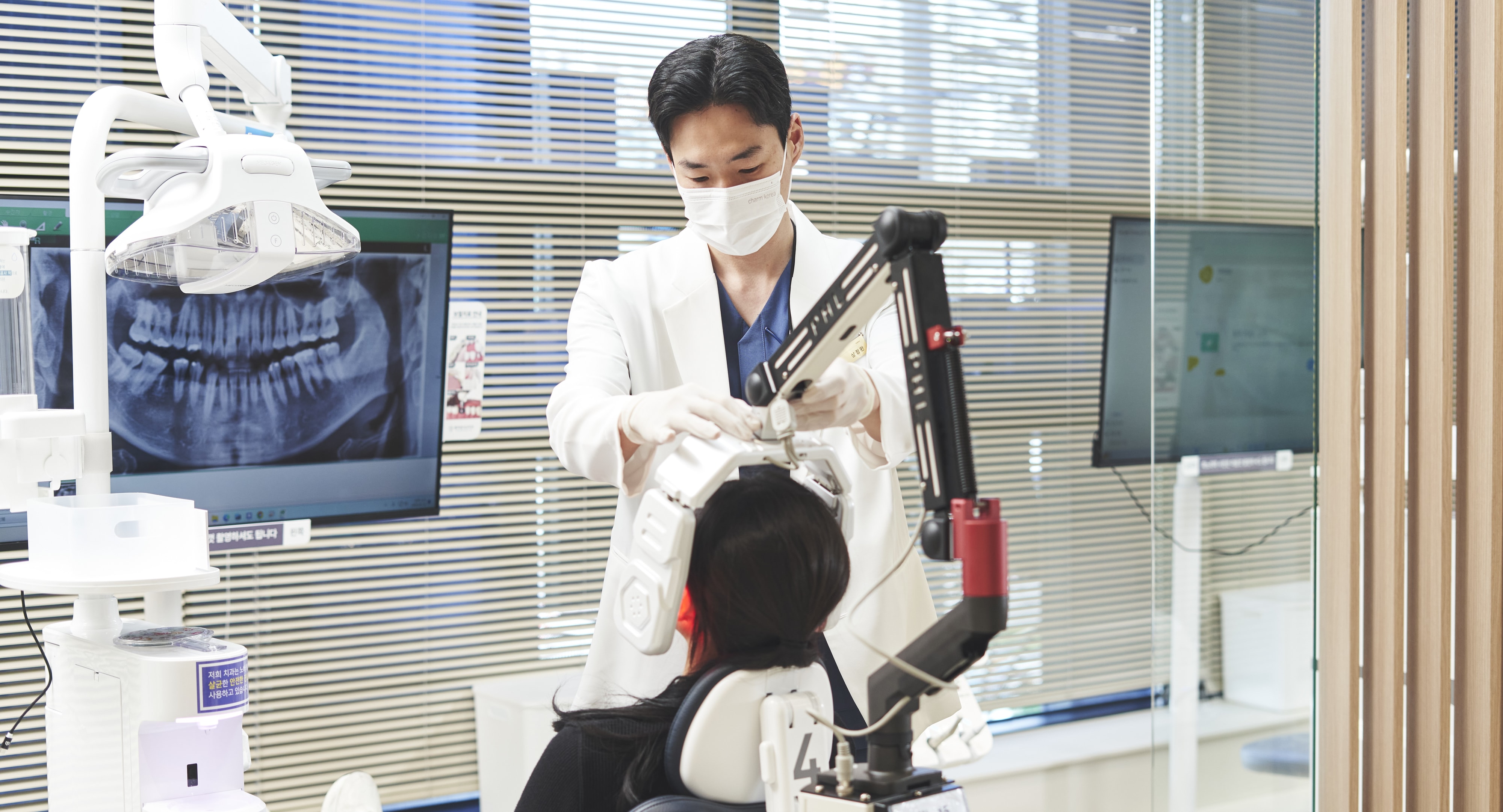 깔끔하고 따뜻한 분위기의 턱관절 물리치료실